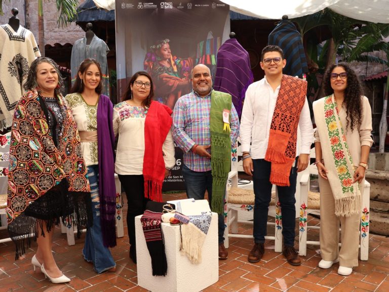 Artesanos presumirán riqueza textil de Michoacán con pasarela de rebozos