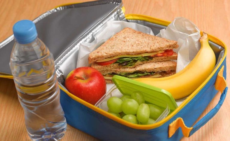 Exhortan a padres de familia a preparar refrigerios nutritivos que incluyan todos los grupos alimenticios