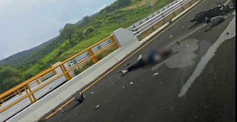 Accidente de moto deja 2 muertos en la autopista México-Guadalajara