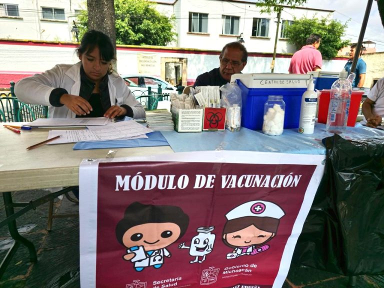 Instala SSM módulo de vacunación gratuita en el Centro de Morelia