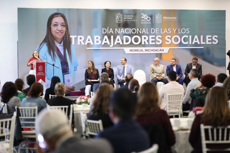 Reconocen labor de trabajadores sociales