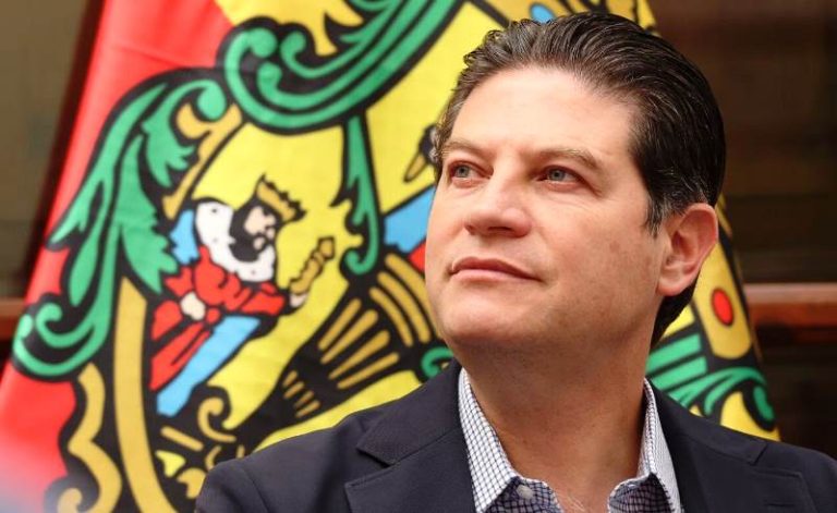 Celebra Alfonso Martínez, nueva ruta aérea Morelia-Monterrey