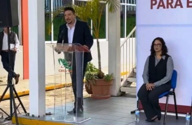 A capacitación, más de 300 personas de cuerpos directivos de los 39 planteles escolarizados de CECYTEM