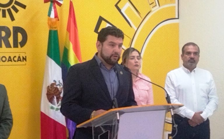Traiciona Araceli Saucedo a partidos de oposición que la pusieron en el Senado, se suma a MORENA