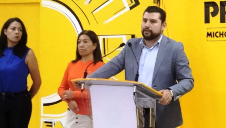 Sobrevivientes del PRD en Michoacán buscan resurgir como partido local