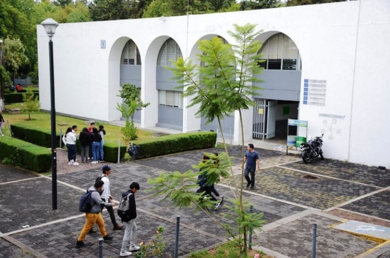 Recupera Michoacán más de 8 mil alumnos en Educación Media Superior y Superior