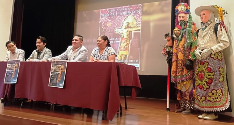 Fiesta patronal en San Juan Nuevo Parangaricutiro, de los eventos religiosos más reconocidos del estado