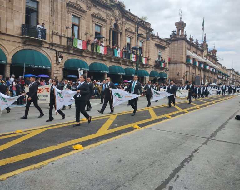 Por primera vez participan 93 planteles del Cecytem en desfile por el natalicio de Morelos