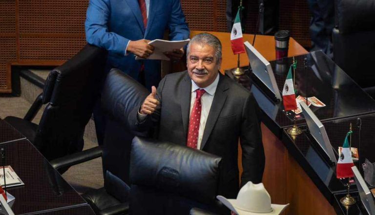 Raúl Morón solicita licencia indefinida a su cargo como senador