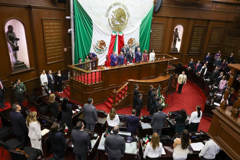 Juez ordena a diputados suspender reforma judicial; habrá desacato