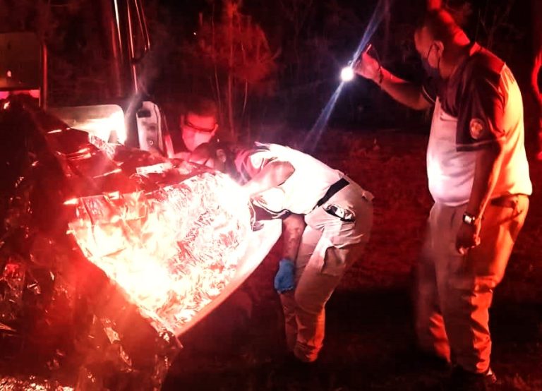 Hallan a joven golpeado y maniatado en lote baldío de la Tenencia de Jesús del Monte