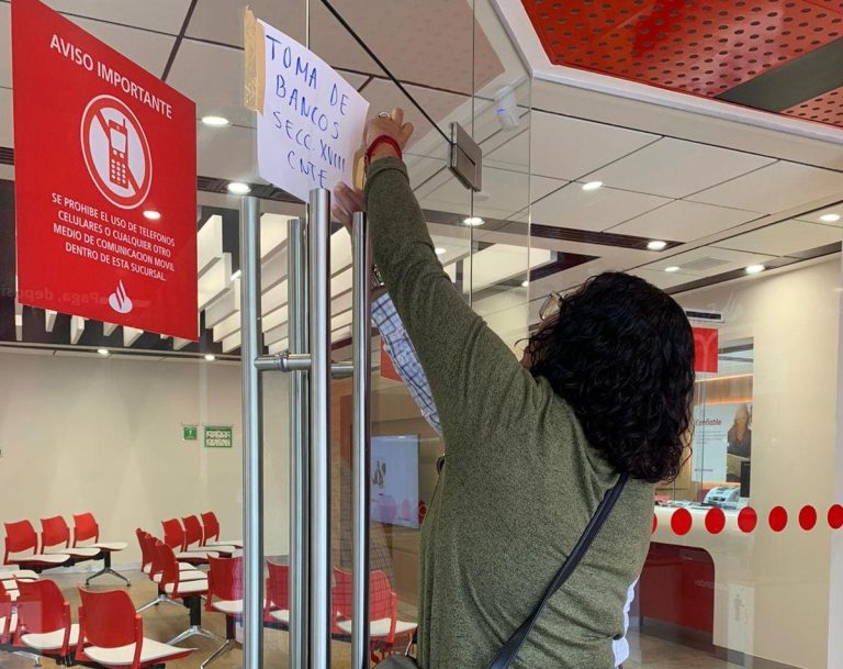 CNTE toma oficinas de rentas y bancos; mañana bloquearán accesos a Morelia