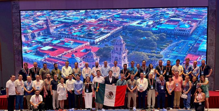 Alcalde y empresarios michoacanos, inician misión comercial en China
