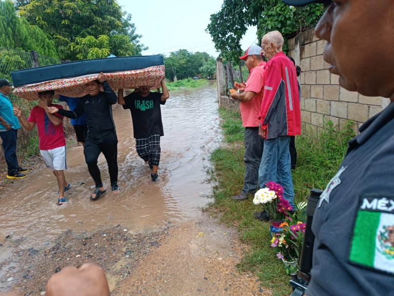 Jonh se degrada a tormenta tropical