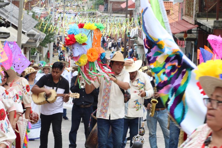 Festejan la edición 23 del «Día del Artesano Michoacano»