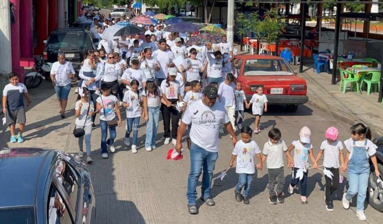 Marchan por la paz en Buenavista