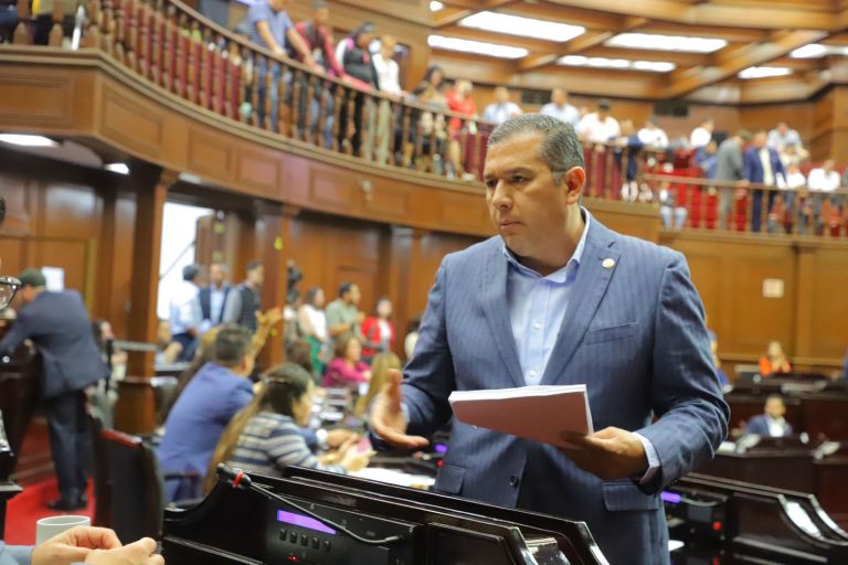 Presenta diputado Juan Carlos Barragán reforma al Poder Judicial de Michoacán
