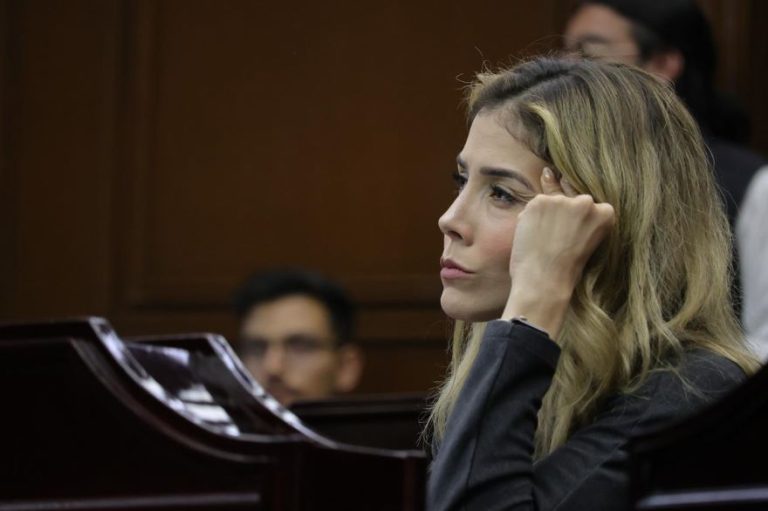 Diputada perredista acusa falta de respeto al Congreso por parte del gobernador al llevar informe al estadio