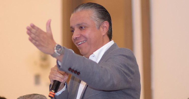 Adoptemos y difundamos obras de infraestructura: Luis Navarro