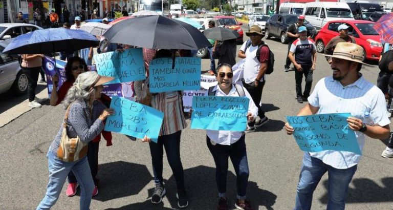 Suspendieron clases 2 mil 500 maestros de la CNTE para irse a marchar