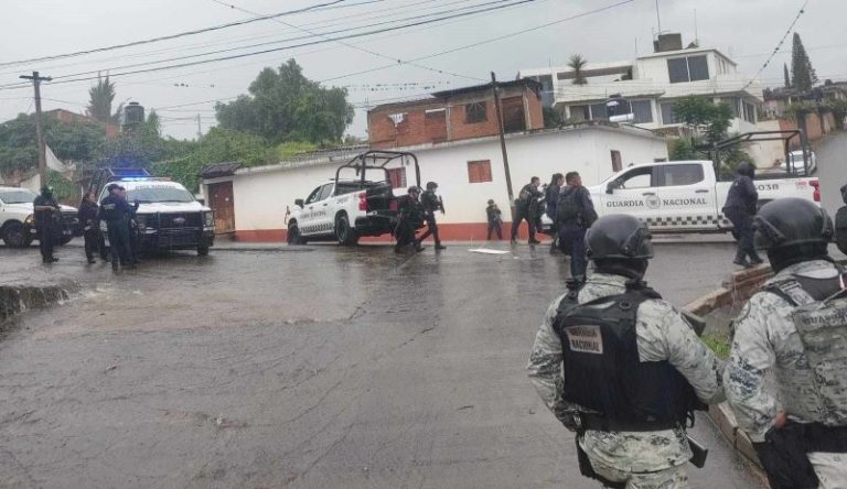 Un presunto delincuente muerto, cinco detenidos, armas y vehículos asegurados, tras balacera en Erongarícuaro