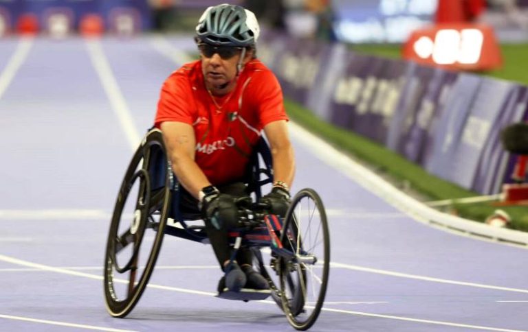 Avanza Salvador Hernández Mondragón a la final de los 100 metros en Paralímpicos París 2024