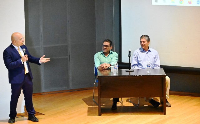 Industria y academia dialogan en foro de vinculación celebrado por la UNAM en Morelia