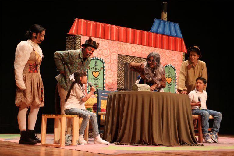 Más de 2 mil infantes de Michoacán conocen de la justicia alternativa a través de obra de teatro