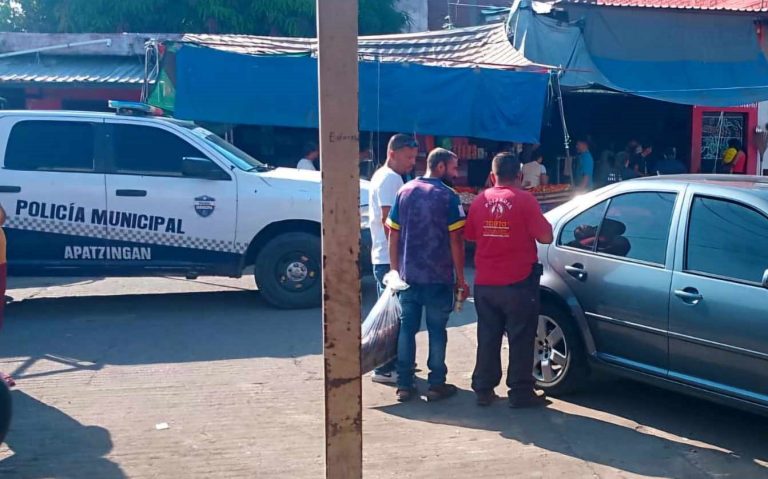 Asesinan a comerciante en su local de venta de jitomates
