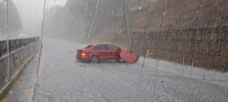 Automovilista se accidenta en la autopista México-Guadalajara