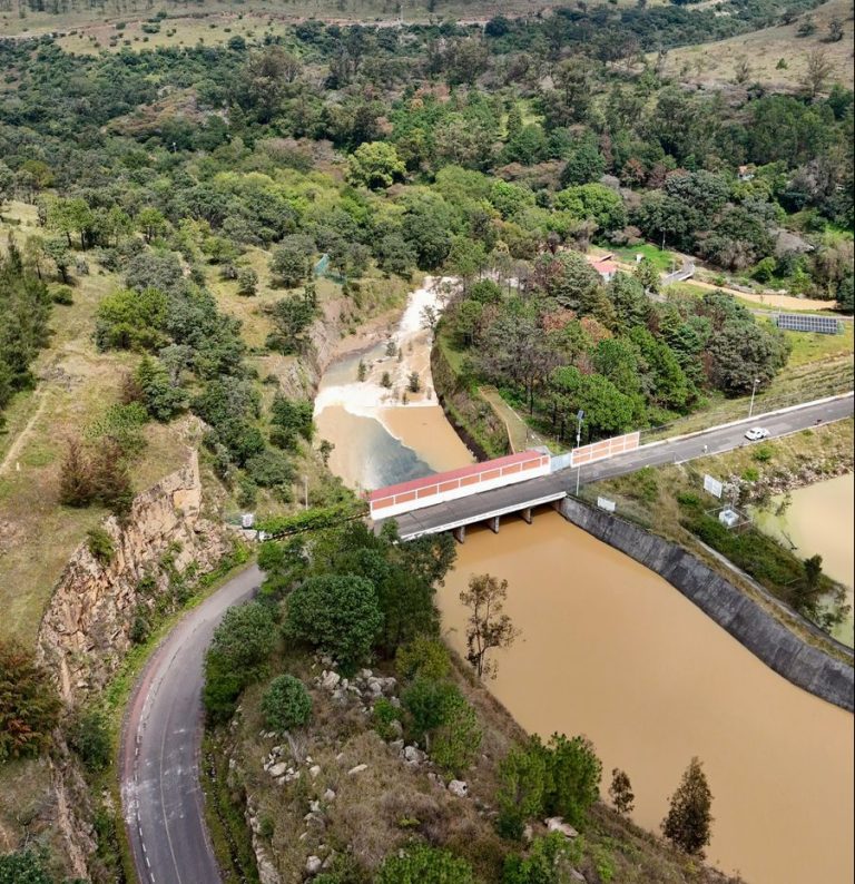 Presa de Cointzio al 100 %, ya comenzó el desfogue, Conagua