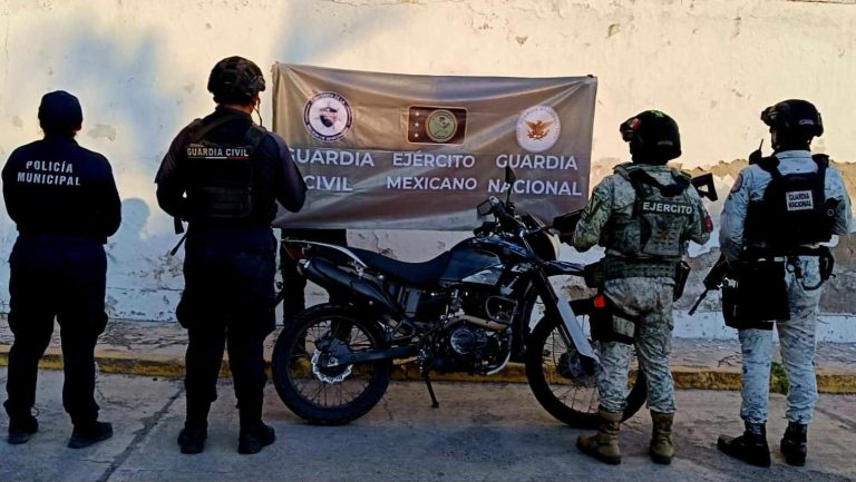 Delincuente abandona moto robada, se apodera de cuatrimoto y huye; la policía recupera ambas unidades