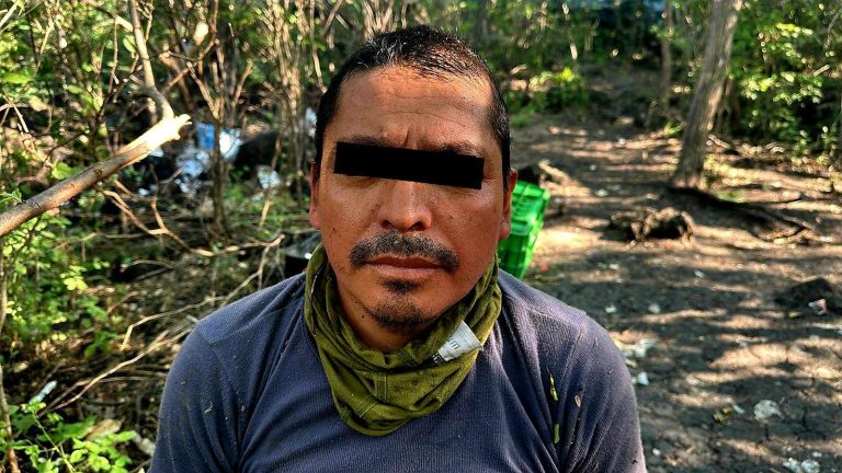 Detienen a ex militar colombiano en enfrentamiento armado en Michoacán