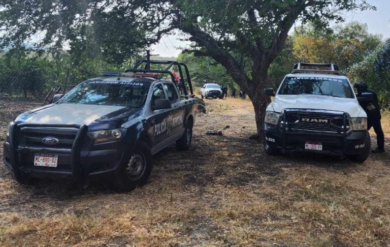Hallan cadáver putrefacto en predio de Jacona
