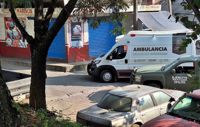 Hombre es asesinado mientras comía en mariscos, en Uruapan