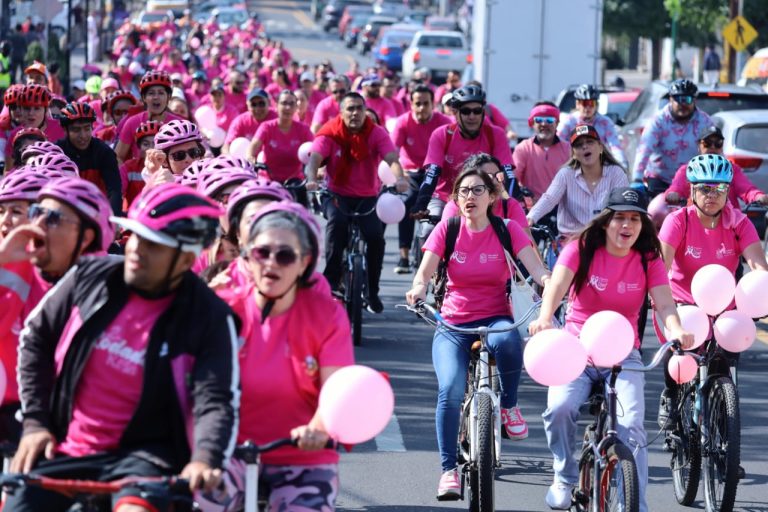 Rodada Rosa recorre las calles y avenidas de Morelia