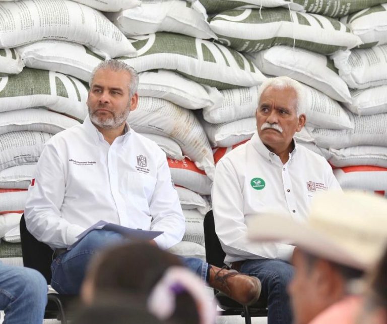 Garantiza gobernador los insumos para agricultores afectados por huracán John