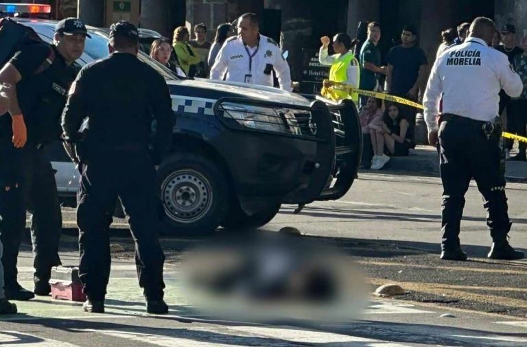 Identifican a hombre que se disparó tras desarmar a policía cerca de la Catedral de Morelia