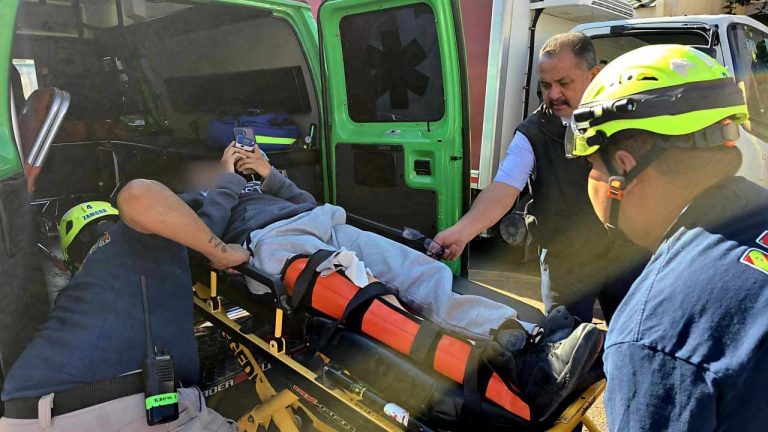 Joven resulta herida al sufrir un accidente de motocicleta