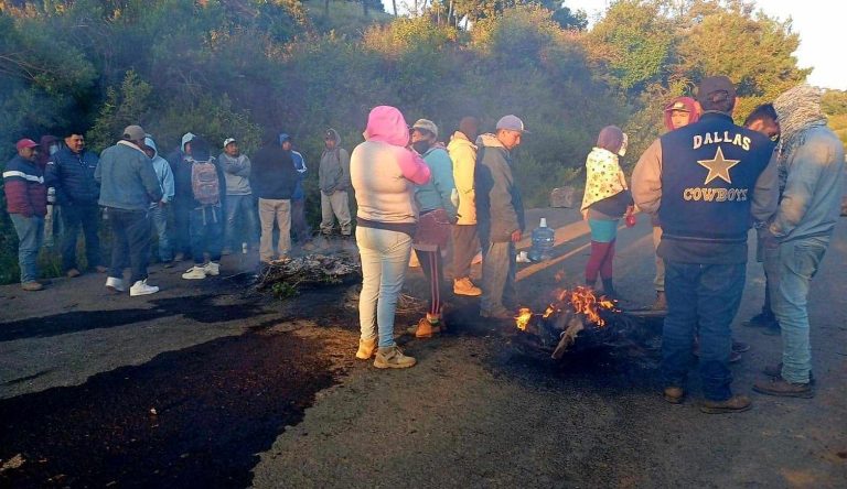 Localizan a tres asesinados en la carretera Charapan–Ocumicho