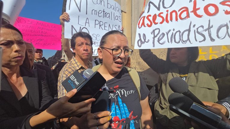 Acusan periodistas falta de voluntad de Bedolla para crear protocolo de protección
