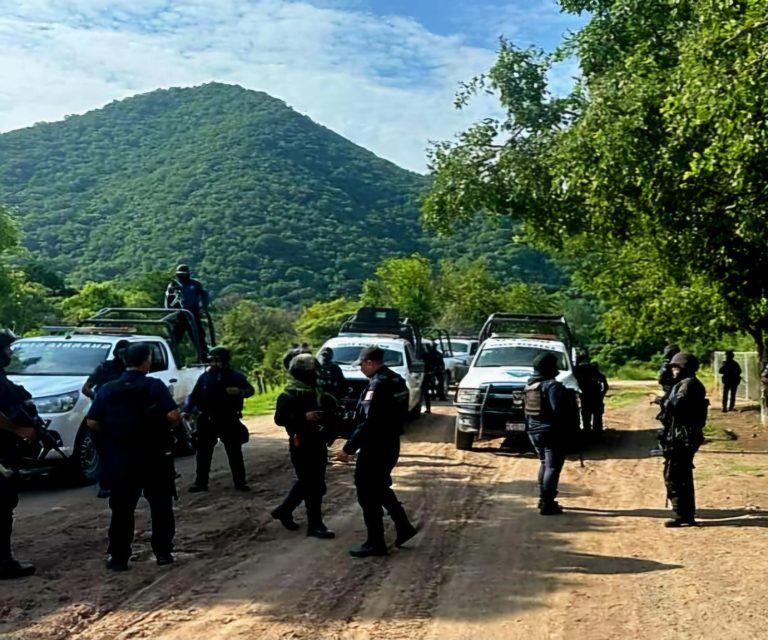 Grupos antagónicos protagonizan balaceras en la periferia de Parácuaro