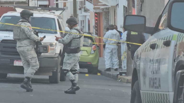 Automovilista es acribillado en la colonia Independencia, Morelia