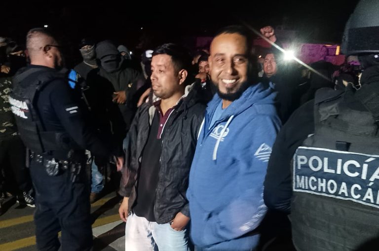 Liberan a los dos comuneros privados de su libertad en el camino a Cotija; se desactiva bloqueo