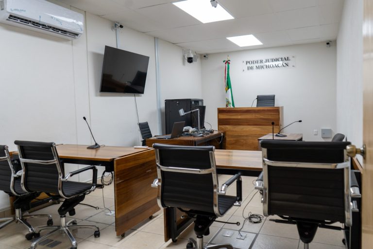 Con la inauguración de tres salas de oralidad en Uruapan, se fortalece el sistema de justicia penal
