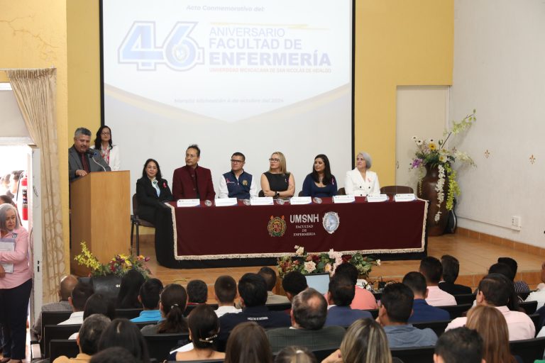 Cuidemos nuestra Universidad Michoacana, trabajemos y seamos honestos: Yarabí Ávila