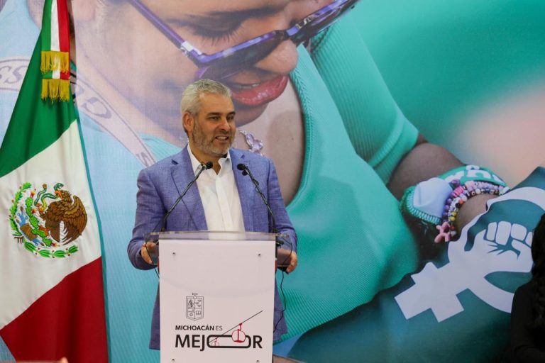 Gobernador emitirá decreto para que el aborto sea real en clínicas y hospitales públicos