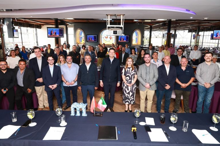 Encabeza Alfonso Martínez instalación y reunión de trabajo del comité de seguimiento de misión comercial en China