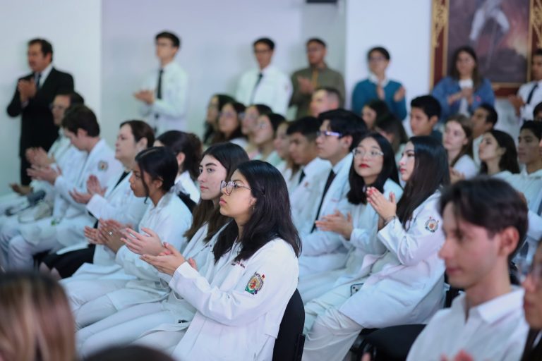 Reconocen labor del personal médico en el estado