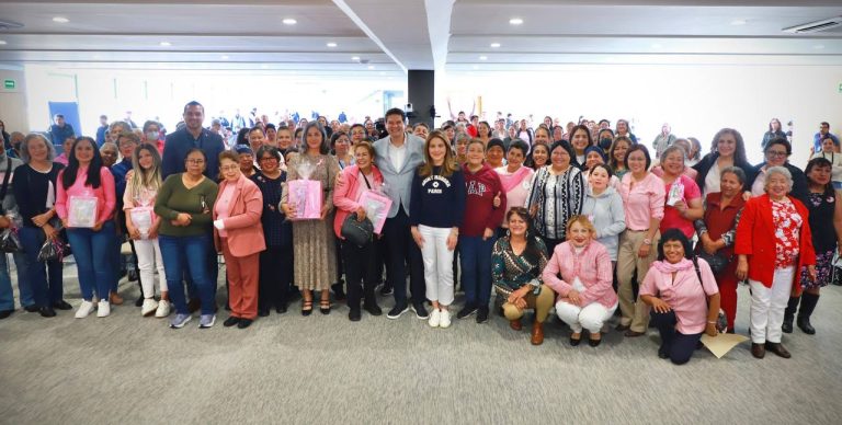 Entrega DIF apoyos gratuitos para mujeres que enfrentan cáncer de mama